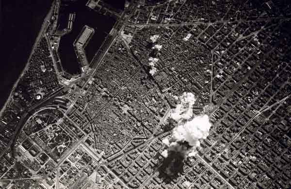 Bombardejos sobre Barcelona, març 1938