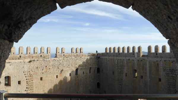 Castell de Montgrí. Interior