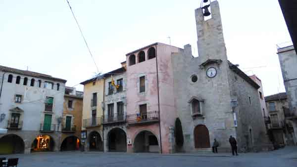 Torroella de Montgrí. Plaça de la Vila