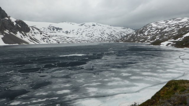 Fred, pluja, boira i neu ens acompanyen tot el viatge
