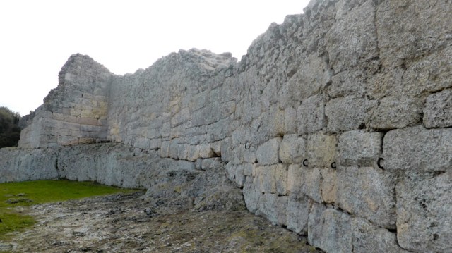 Olerdola wall