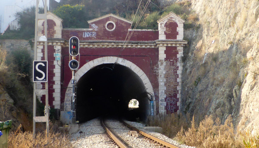 Train tunnel. Sr Pol Mar, Maresme