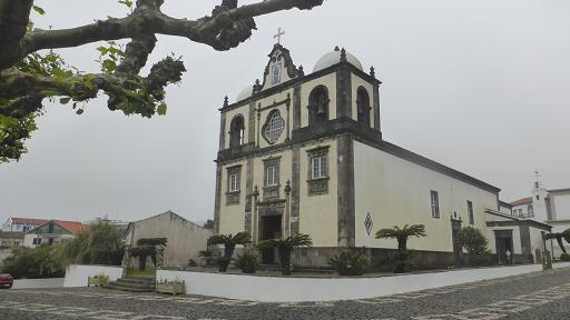 Lajes esglesia rosario Flores