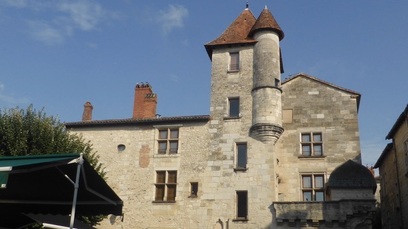 Perigueux, place Saint Louis
